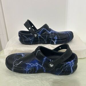 Crocs Unisex-Adult Black
Lightning Bolts Slip Resistant
Bistro Work Clogs M7/W9